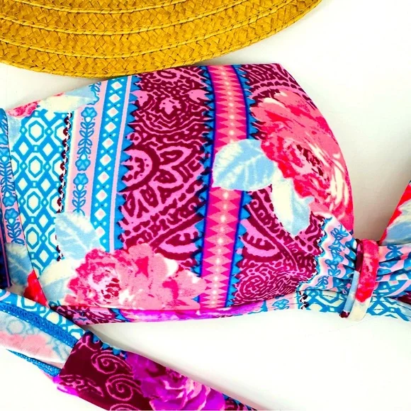 NEW Gianni Bini Purple Pink Blue Patterned Bikini top Size S - Picture 2 of 5